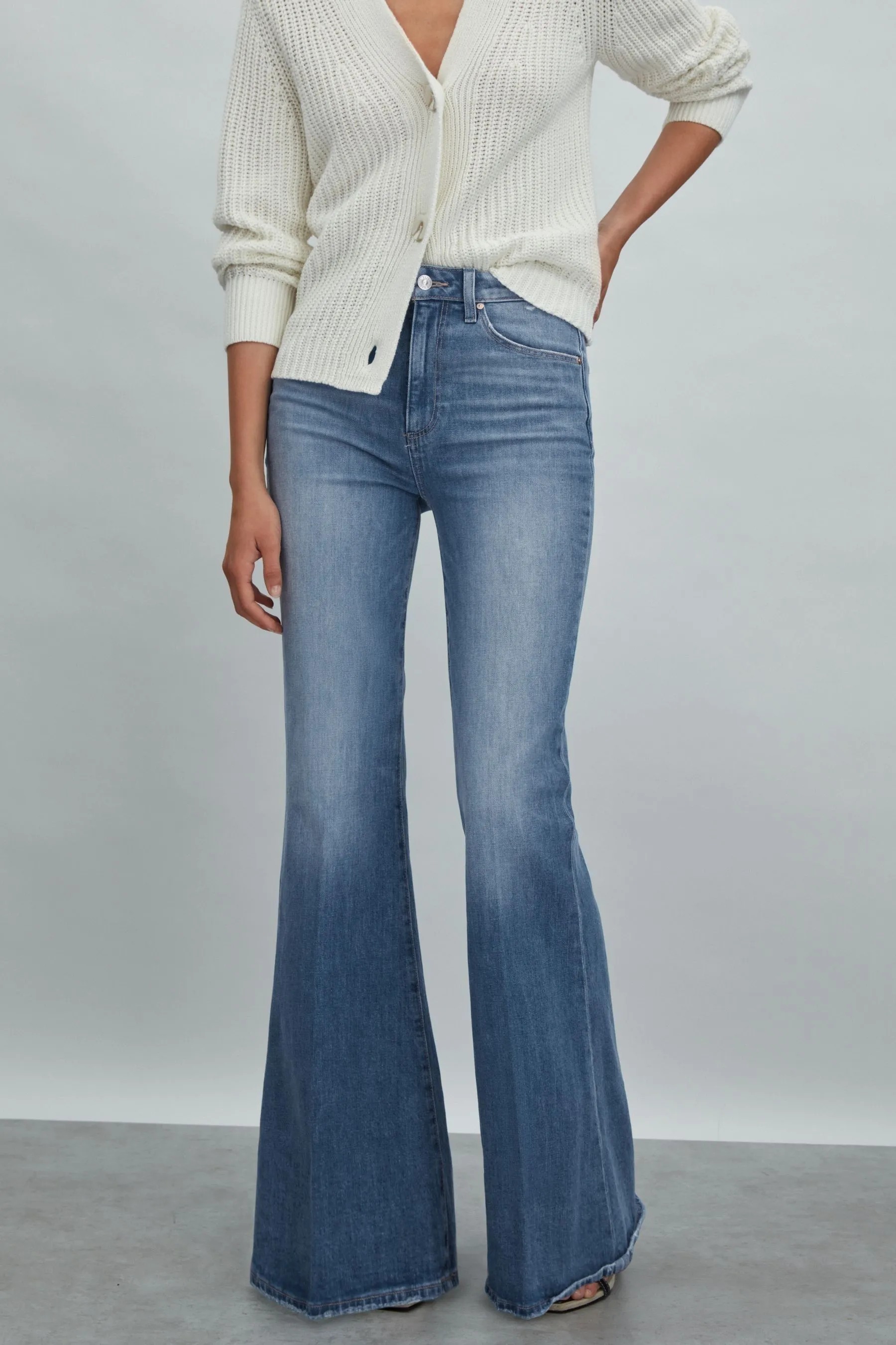 Paige - Jeans svasata a vita alta    